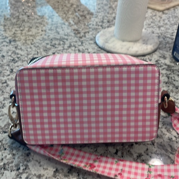 BJ camera crossbody 📷 👛 ✨ - Picture 4 of 9